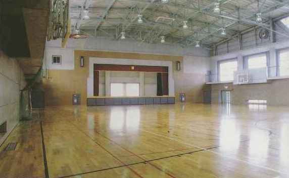 1996 新校舎完成、第二体育館