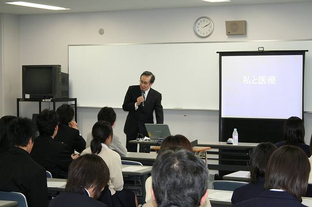 東京大学医学部付属病院病院長 武谷 雄二氏(41回生) 土曜講座